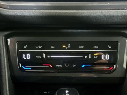Used 2023 Volkswagen Tiguan SE FWD image 23