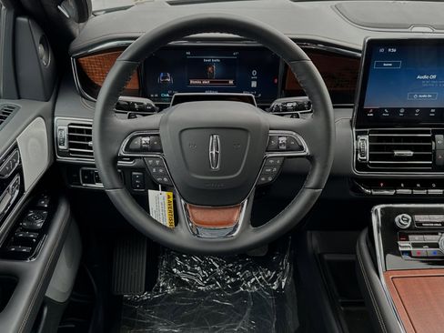 New 2024 Lincoln Navigator Black Label image 10