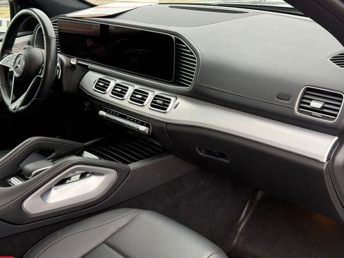Used 2024 Mercedes-Benz GLS 450 4MATIC image 28