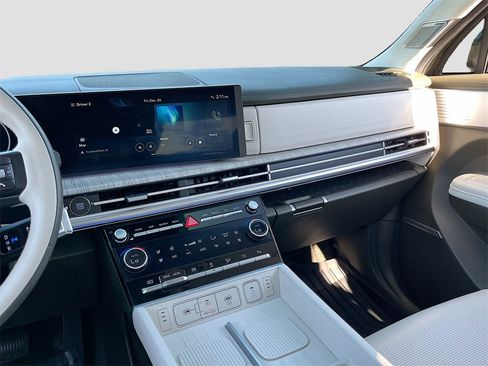 Used 2024 Hyundai Santa Fe Calligraphy image 24