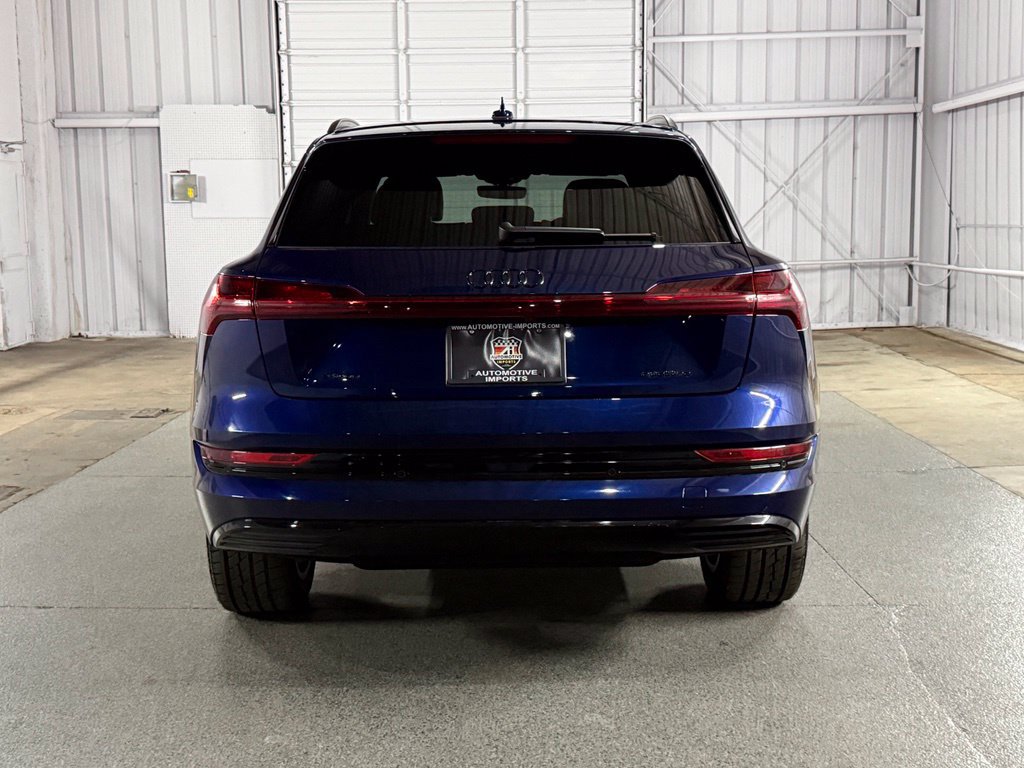 Used 2022 Audi e-tron Premium AWD/4WD image 11