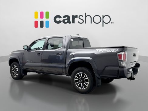 Used 2022 Toyota Tacoma TRD Sport w/ Technology Package AWD/4WD image 3