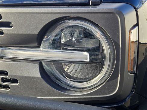 Used 2022 Ford Bronco Badlands image 9