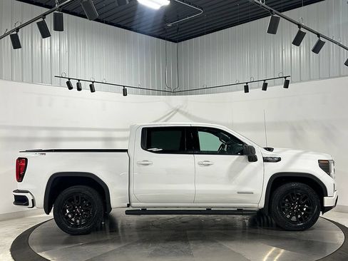 Used 2023 GMC Sierra 1500 Elevation AWD/4WD image 10