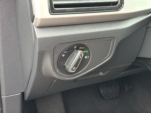 Used 2023 Volkswagen Atlas SE FWD image 14
