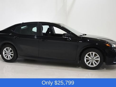 Used 2025 Toyota Camry LE FWD image 3