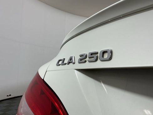 Used 2018 Mercedes-Benz CLA 250 image 30