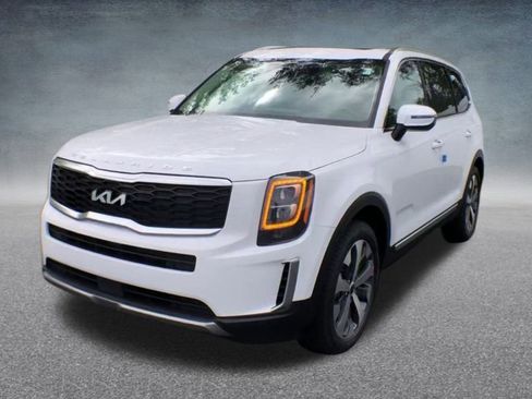 Used 2022 Kia Telluride EX w/ EX Premium Package image 7