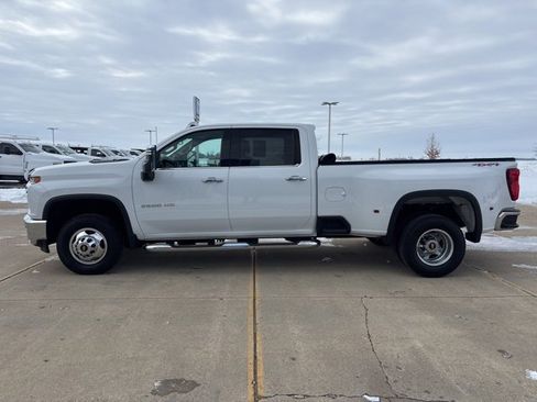 Used 2021 Chevrolet Silverado 3500 LTZ w/ LTZ Convenience Package image 5