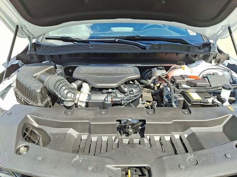 Used 2025 Chevrolet Blazer RS w/ Enhanced Convenience Package FWD image 30