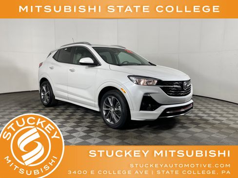 Used 2022 Buick Encore GX Select w/ Sport Touring Package image 1