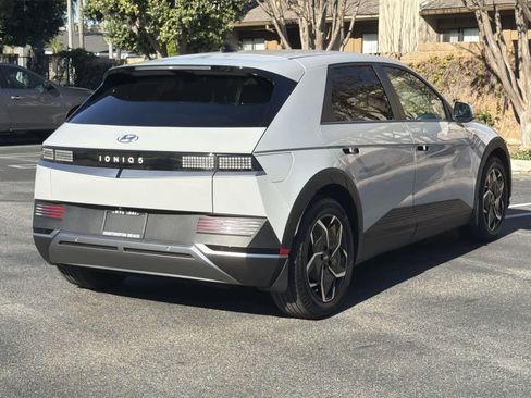 Used 2024 Hyundai Ioniq 5 SEL image 6
