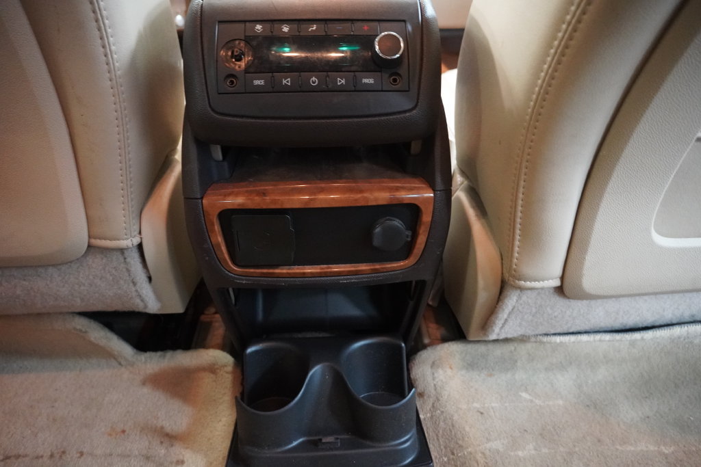 Used 2008 Buick Enclave CXL w/ Entertainment Package #3 FWD image 55
