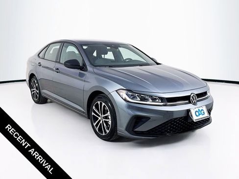 Used 2025 Volkswagen Jetta Sport FWD image 1