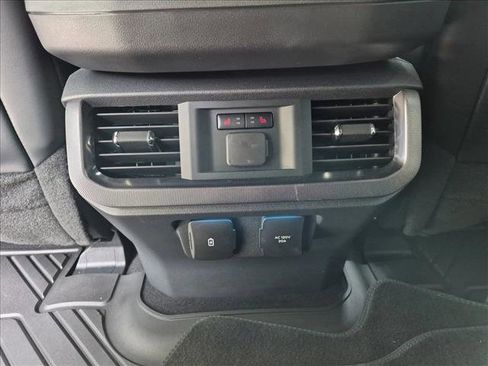 Used 2025 Ford F150 Platinum AWD/4WD image 17