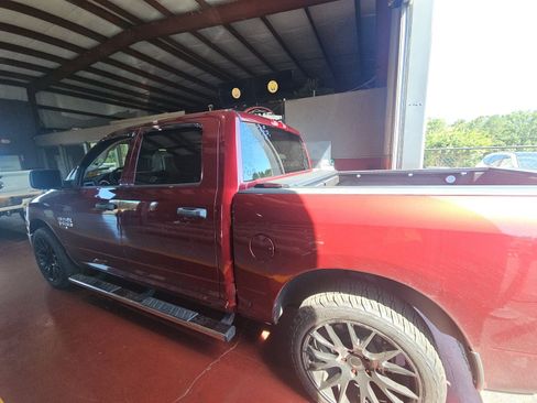 Used 2020 RAM 1500 Tradesman w/ Chrome Plus Package RWD image 8