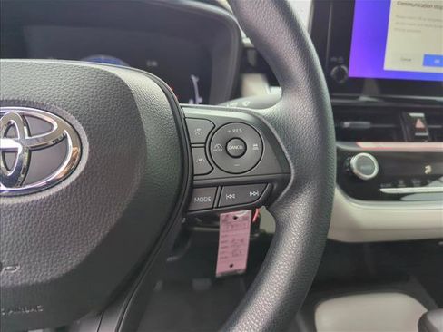 Used 2026 Toyota Corolla LE FWD image 18