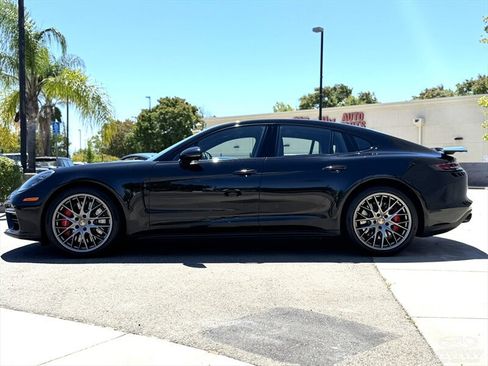 Used 2017 Porsche Panamera Turbo w/ Sport Package AWD/4WD image 12