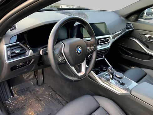 Used 2020 BMW 330i Sedan w/ Driving Assistance Package RWD image 17