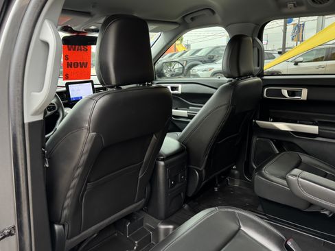Used 2023 Ford Explorer XLT w/ Equipment Group 202A image 13
