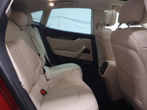 Used 2020 Maserati Levante GranLusso image 13