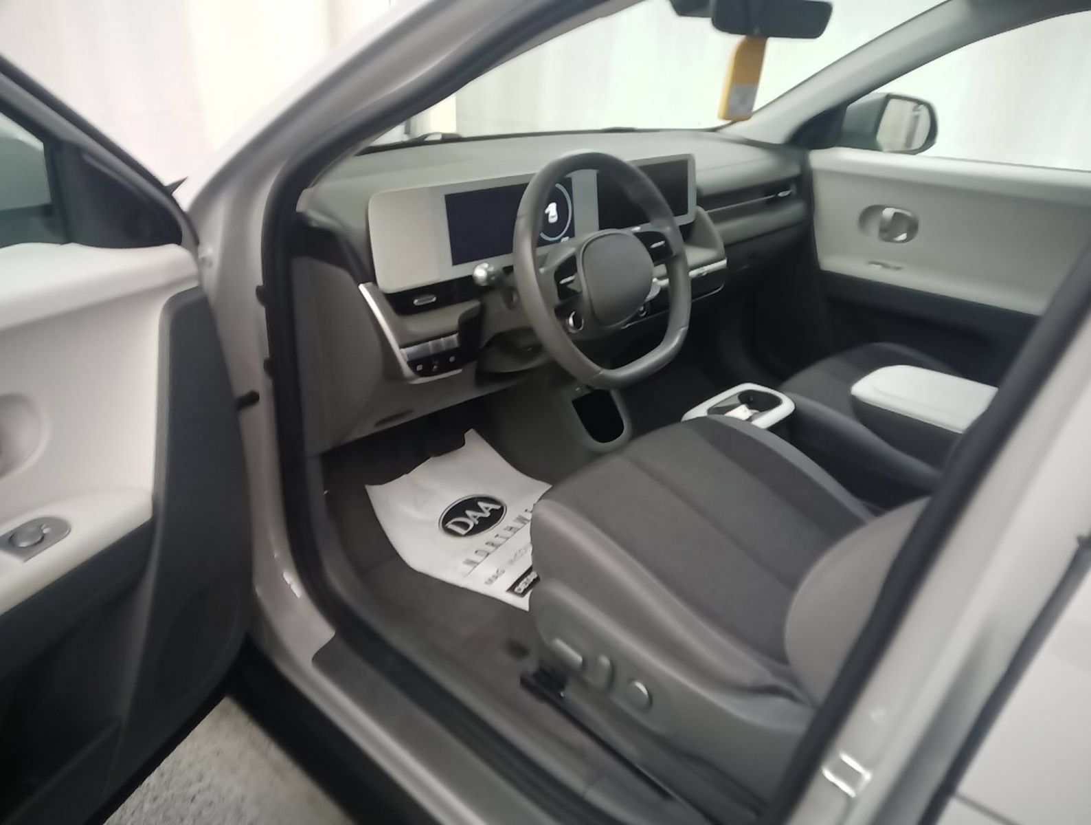 Used 2024 Hyundai Ioniq 5 SEL RWD image 12