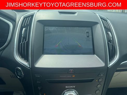 Used 2018 Ford Edge Titanium w/ Technology Package image 18