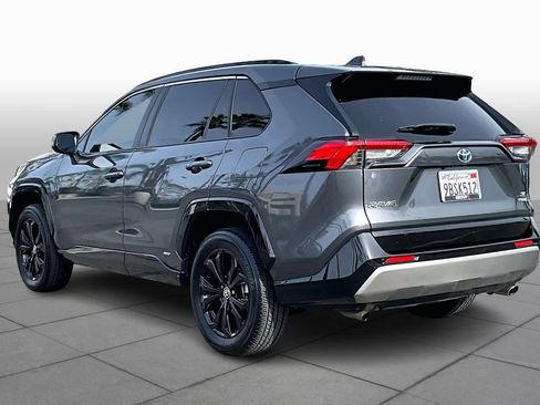 Used 2022 Toyota RAV4 SE w/ SE Grade Weather Package image 11