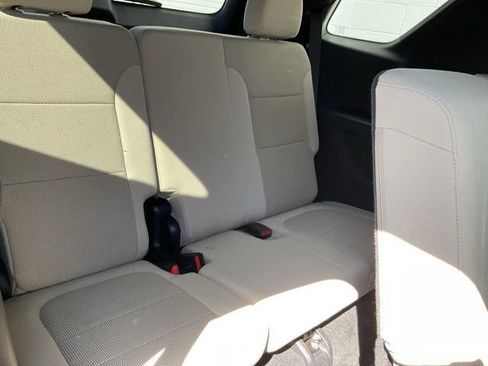 Used 2023 Chevrolet Traverse LS w/ Safety Package image 9