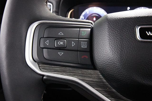 Used 2024 Jeep Wagoneer Series II w/ Convenience Group I AWD/4WD image 16