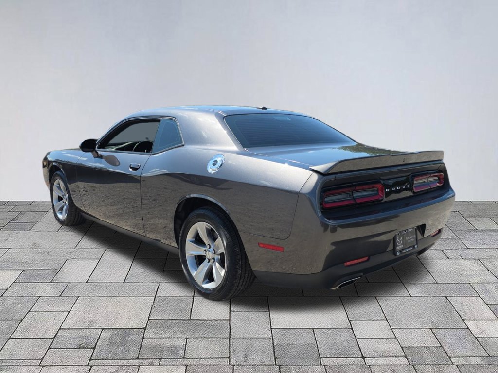 Used 2019 Dodge Challenger SXT RWD image 5