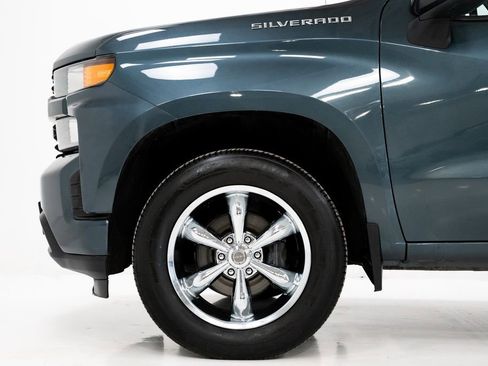 Used 2020 Chevrolet Silverado 1500 Custom w/ Custom Value Package image 26