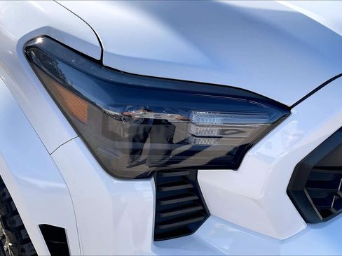 Used 2025 Toyota Tacoma TRD Sport image 26