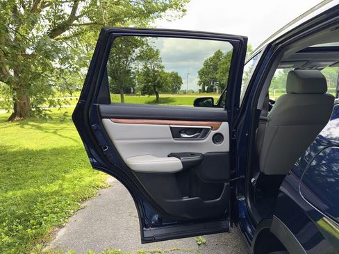 Used 2017 Honda CR-V Touring image 27