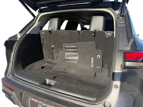 Used 2025 INFINITI QX60 Pure image 10