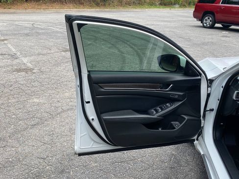 Used 2020 Honda Accord EX-L image 13