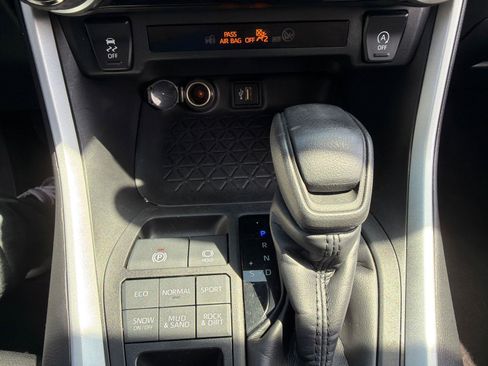 Used 2024 Toyota RAV4 XLE AWD/4WD image 27