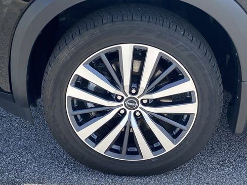 Used 2022 Nissan Pathfinder Platinum w/ Lighting Package (N93) image 24