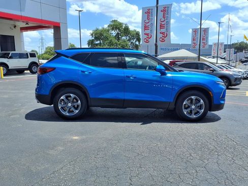 Used 2024 Chevrolet Blazer LT w/ Convenience Package FWD image 5