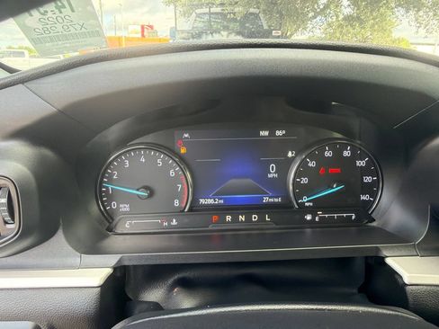 Used 2022 Ford Explorer XLT RWD image 9