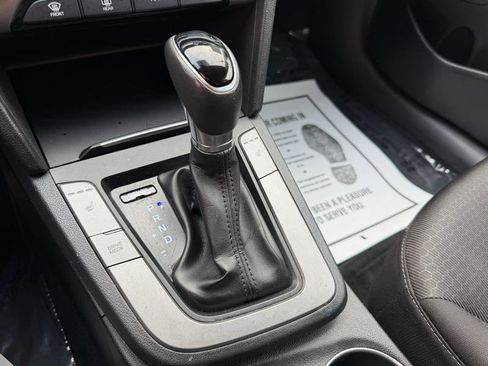 Used 2017 Hyundai Elantra Value Edition image 46