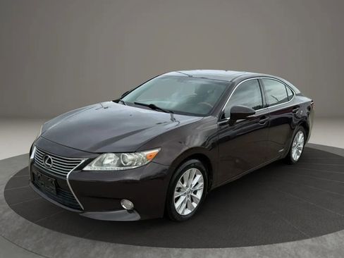 Used 2013 Lexus ES 300h w/ Luxury Pkg FWD image 31