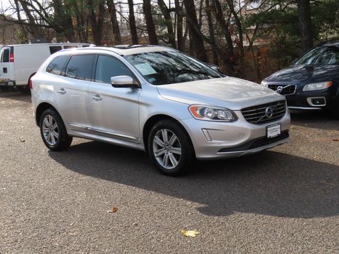 Used 2016 Volvo XC60 T6 image 6