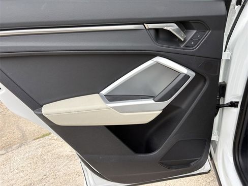 Used 2023 Audi Q3 2.0T Premium w/ Convenience Package image 23