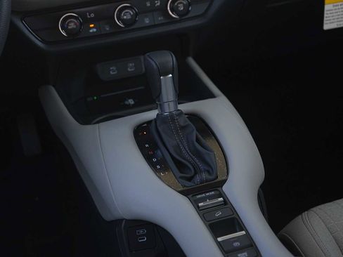 New 2026 Honda HR-V LX image 17