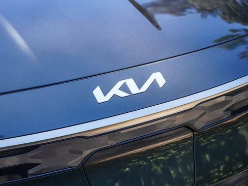 Used 2023 Kia Niro Wind FWD image 11