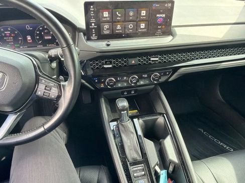 Used 2023 Honda Accord Touring image 16