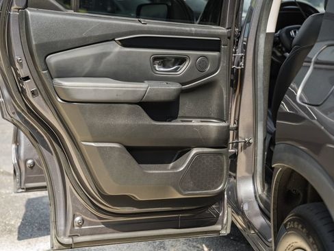Used 2024 Honda Pilot EX-L image 37