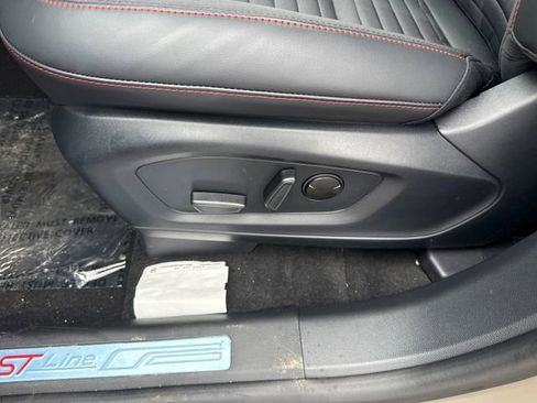 New 2026 Ford Explorer ST-Line w/ ST-Line Street Pack image 26