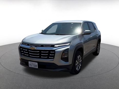 Used 2025 Chevrolet Equinox LT FWD image 7